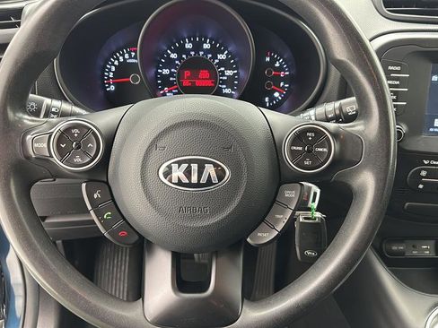 Used 2018 Kia Soul + FWD image 15