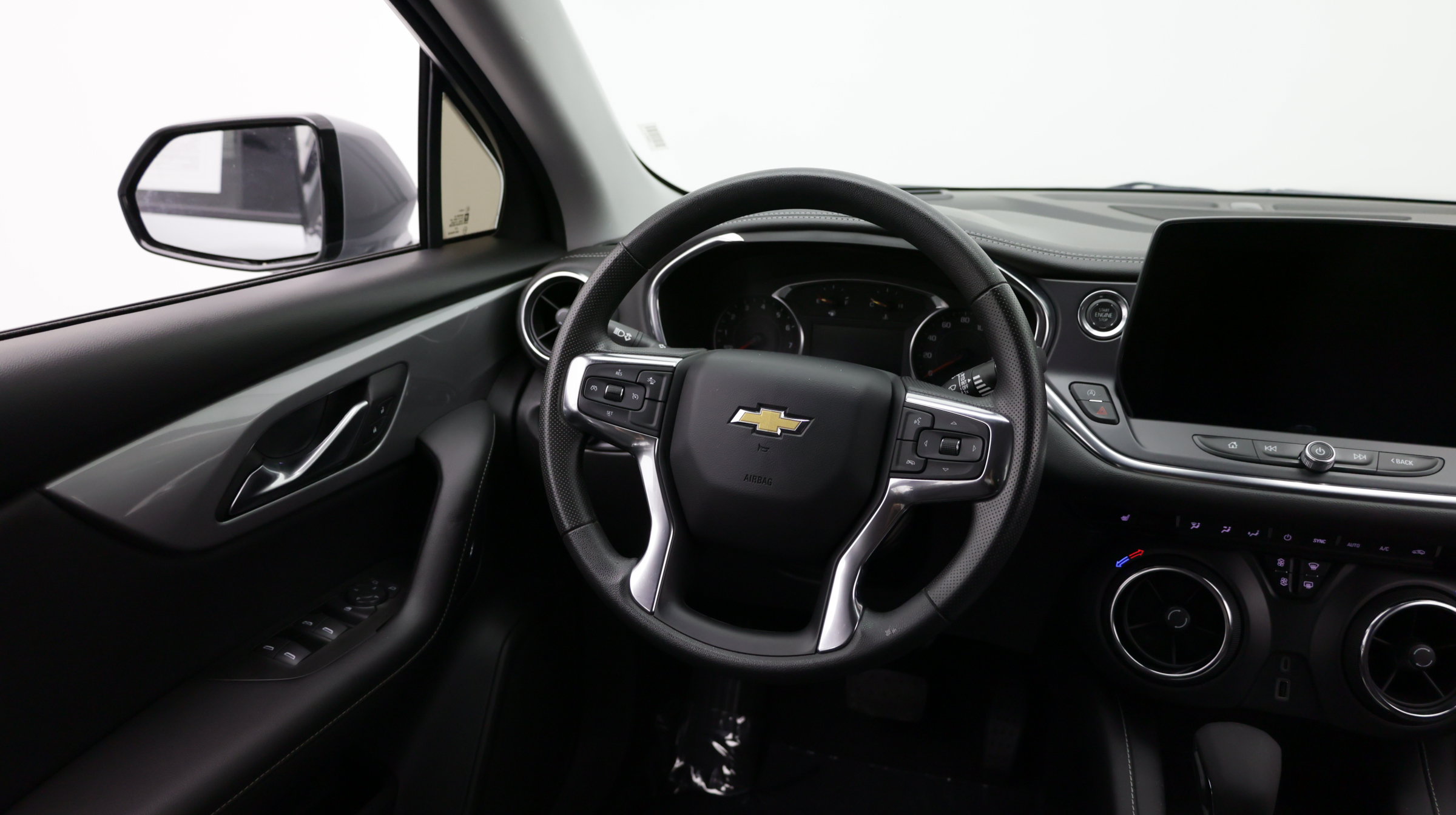 Used 2025 Chevrolet Blazer LT FWD image 31