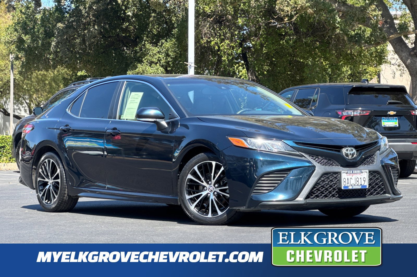 Used 2018 Toyota Camry SE w/ Moonroof Package FWD image 1