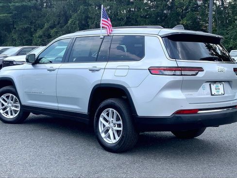 Certified 2024 Jeep Grand Cherokee L Laredo AWD/4WD image 11