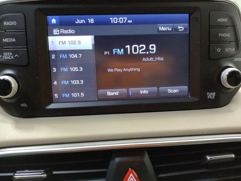 Used 2019 Hyundai Santa Fe SE FWD image 25