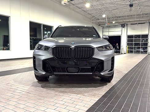 Used 2026 BMW X5 xDrive40i w/ M Sport Package image 2
