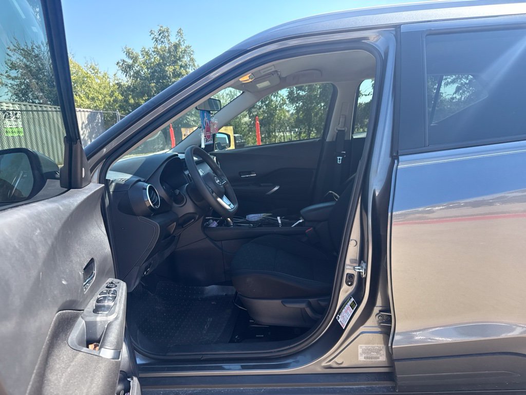Certified 2024 Nissan Kicks SV FWD image 10