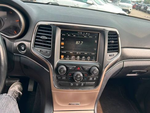 Used 2015 Jeep Grand Cherokee Limited AWD/4WD image 14