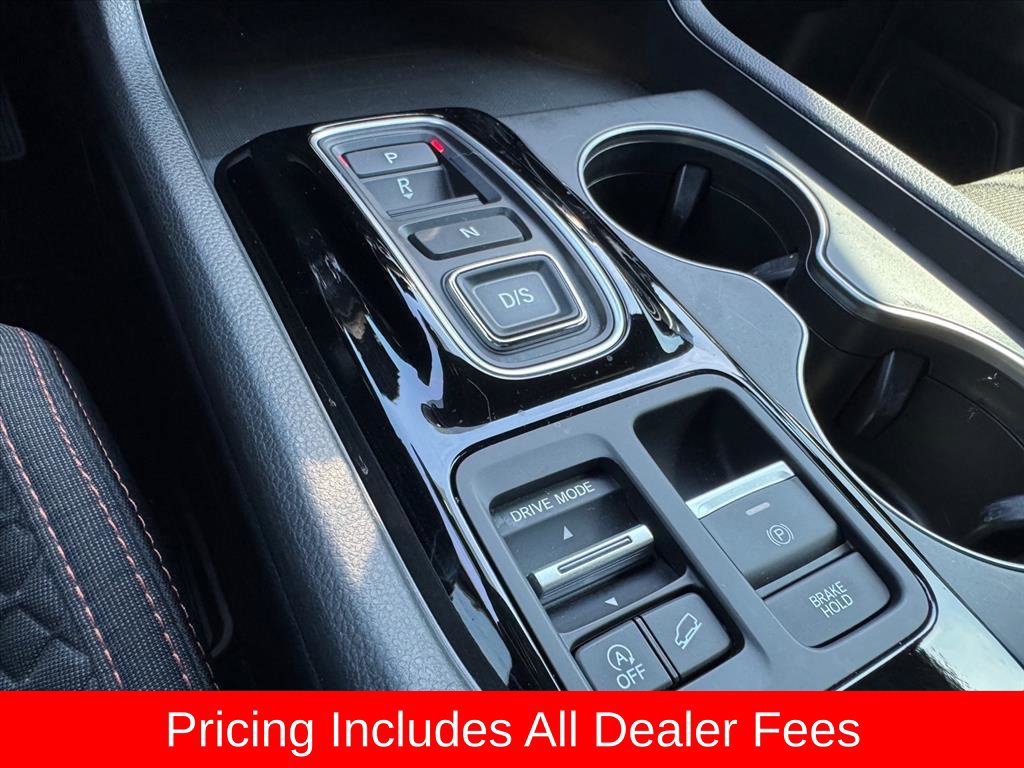 Used 2025 Honda Pilot Sport image 21
