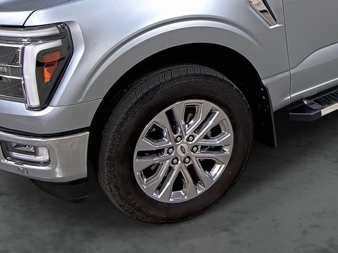 Used 2024 Ford F150 Lariat image 7