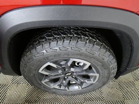 New 2026 Chevrolet Equinox ACTIV w/ LPO, Floor Liner Package image 17