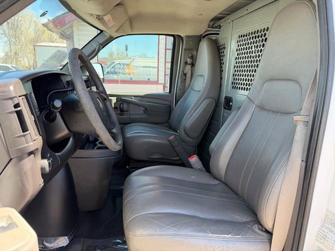 Used 2014 Chevrolet Express 2500 RWD 2500 135 image 23