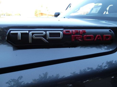 Used 2025 Toyota Tundra Limited AWD/4WD image 77
