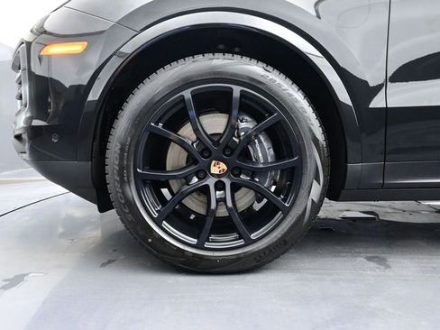 New 2026 Porsche Cayenne AWD/4WD image 6