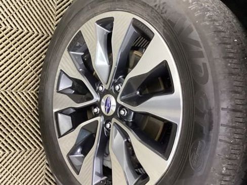 Used 2023 Subaru Outback Limited image 9