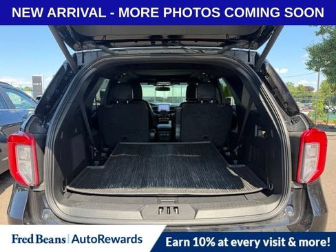 Used 2023 Ford Explorer ST-Line w/ Class IV Trailer Tow Package AWD/4WD image 8