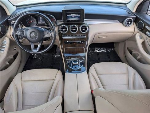 Used 2018 Mercedes-Benz GLC 300 4MATIC image 19