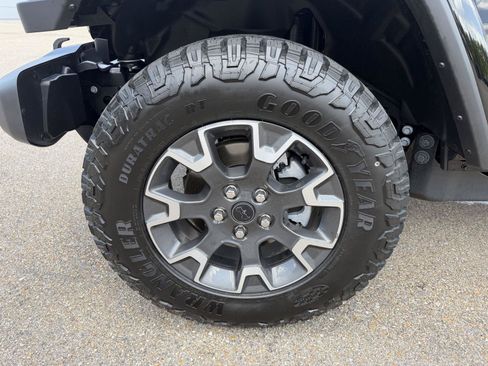 Used 2026 Jeep Gladiator Sport AWD/4WD image 25
