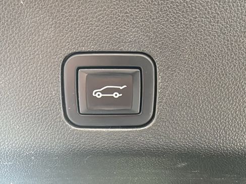 Certified 2022 GMC Yukon XL Denali w/ Max Trailering Package AWD/4WD image 33