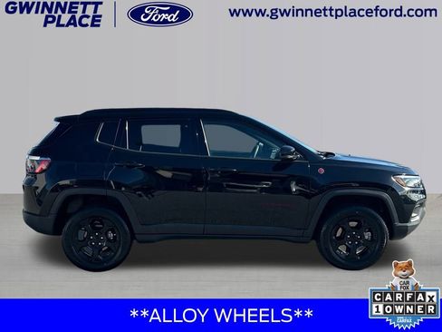 Used 2023 Jeep Compass Trailhawk image 4