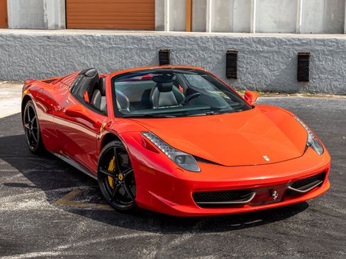 Used 2013 Ferrari 458 Spider RWD image 16