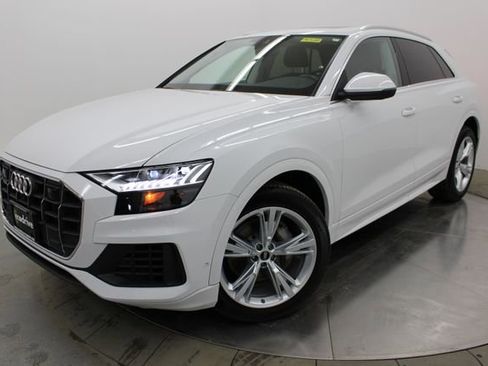 Used 2022 Audi Q8 Premium Plus w/ Premium Plus Package AWD/4WD image 3