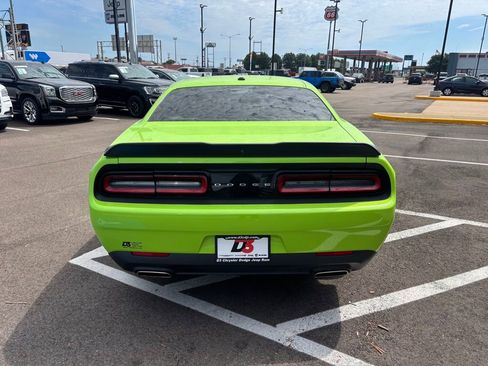 Used 2023 Dodge Challenger SXT image 3