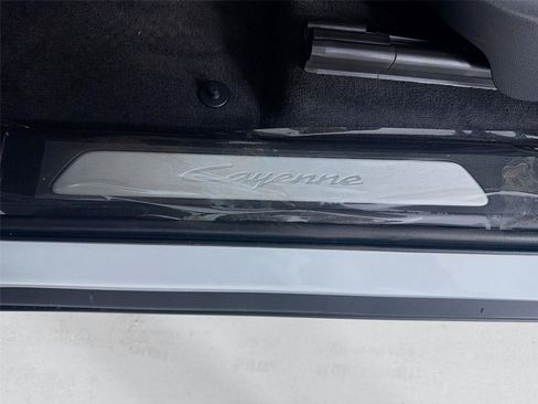 New 2026 Porsche Cayenne image 10