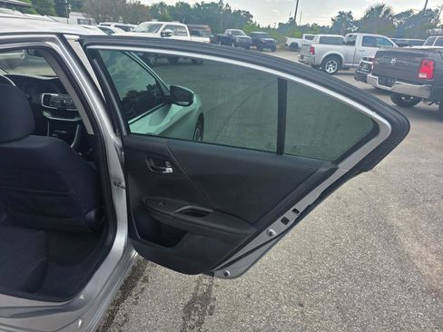 Used 2014 Honda Accord LX image 12