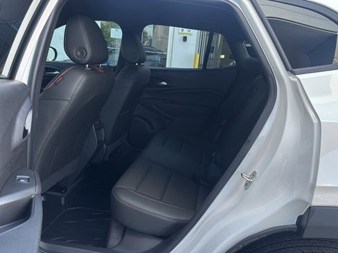 Used 2025 Chevrolet Trax RS w/ Driver Confidence Package FWD image 17