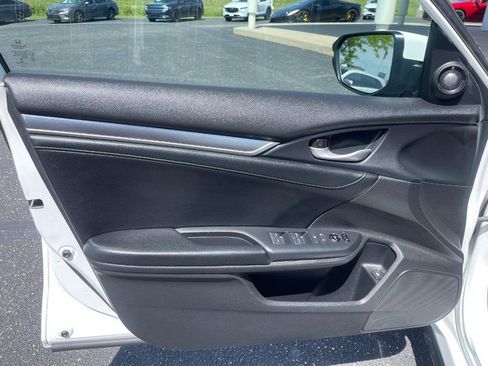Used 2017 Honda Civic Touring image 21