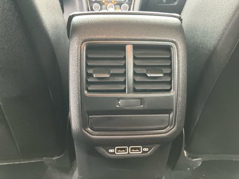 Used 2022 Volkswagen Passat 2.0T SE image 22