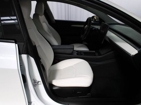 Used 2023 Tesla Model 3 Standard Range RWD image 18
