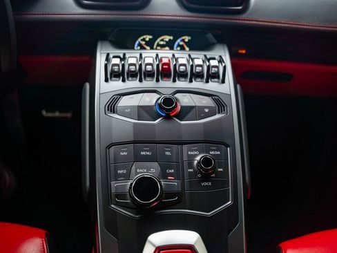 Used 2018 Lamborghini Huracan LP 580-2 image 24