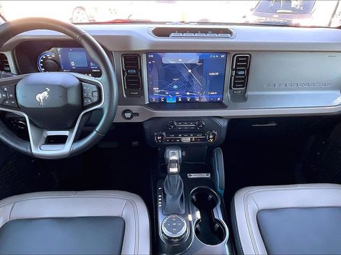 Certified 2024 Ford Bronco Wildtrak image 7
