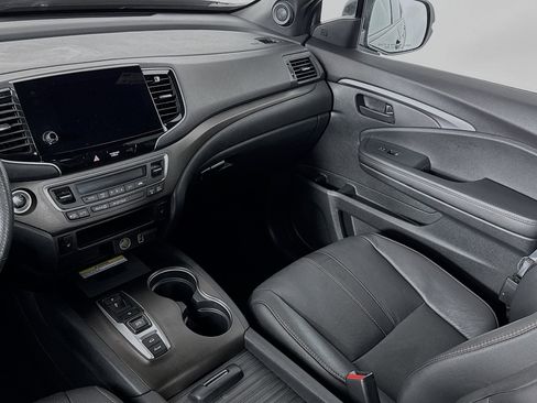 Certified 2023 Honda Passport TrailSport image 24