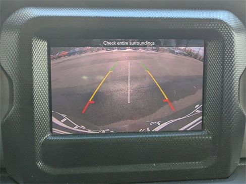 Used 2018 Jeep Wrangler Unlimited Sport S image 25