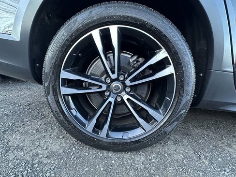 Used 2018 Volvo V90 T5 Cross Country w/ Convenience Package image 41