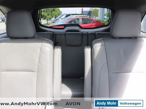 Used 2014 Toyota Highlander Limited Platinum FWD image 26