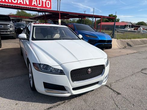 Used 2016 Jaguar XF Prestige RWD image 38