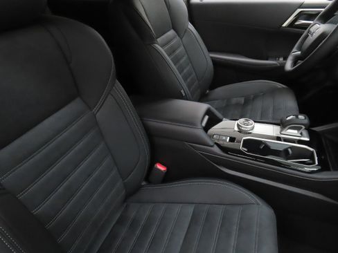 New 2026 Mitsubishi Outlander SE FWD image 24