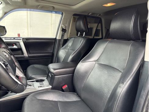 Used 2016 Toyota 4Runner Limited image 11