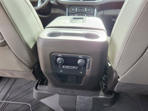 Used 2022 Chevrolet Tahoe LT w/ Luxury Package image 15