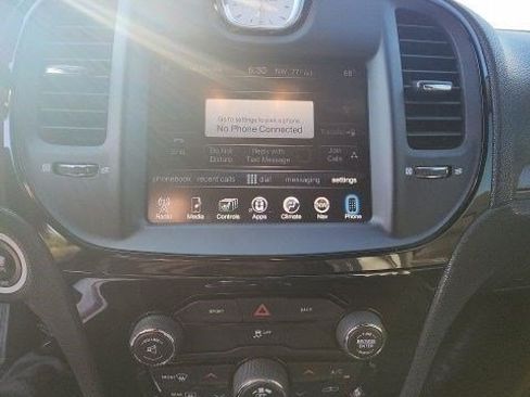 Used 2015 Chrysler 300 S RWD image 29
