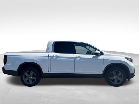 Used 2023 Honda Ridgeline RTL-E image 2