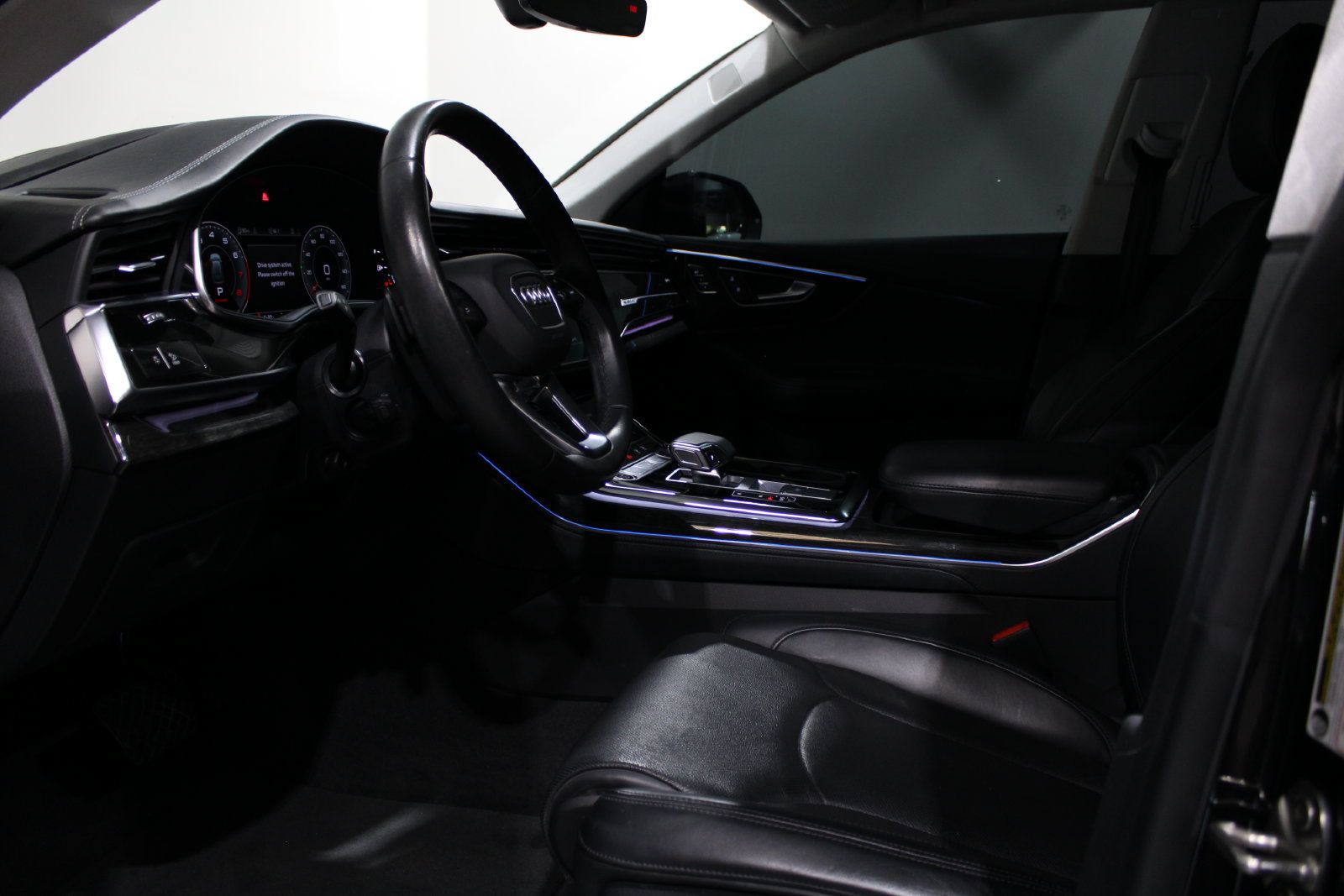 Used 2023 Audi Q8 Prestige w/ Prestige Package AWD/4WD image 9