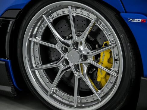 Used 2018 McLaren 720S RWD image 19