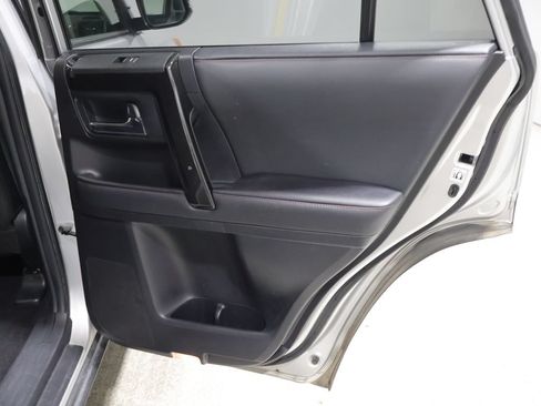 Used 2020 Toyota 4Runner TRD Off-Road Premium w/ Moonroof Package AWD/4WD image 20
