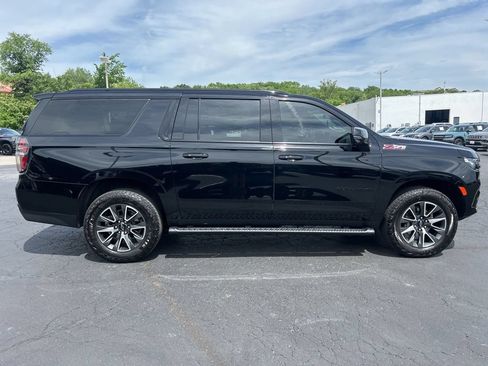Used 2024 Chevrolet Suburban Z71 w/ Luxury Package AWD/4WD image 4
