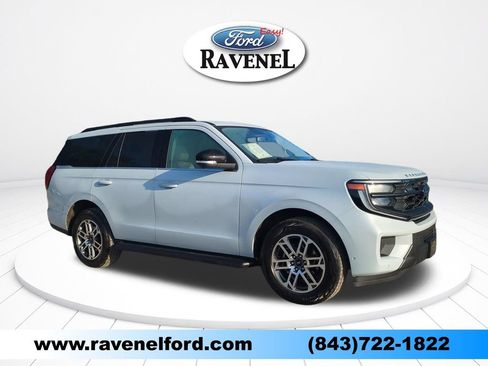 Used 2025 Ford Expedition Active AWD/4WD image 1
