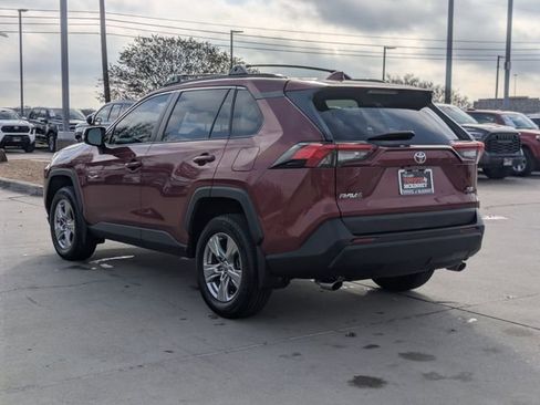 Used 2023 Toyota RAV4 XLE image 8