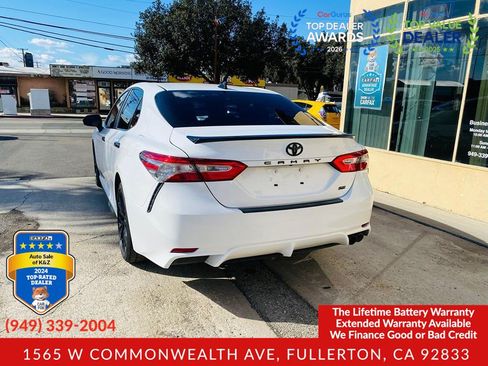 Used 2019 Toyota Camry SE FWD image 12