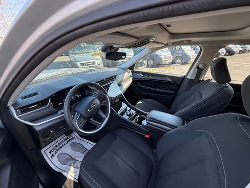 Used 2023 Jeep Grand Cherokee L Laredo w/ Luxury Tech Group I image 10