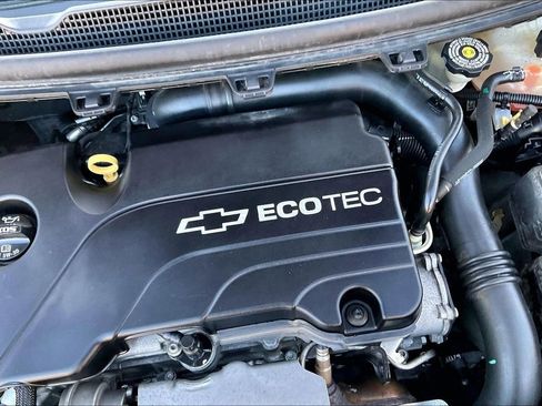 Used 2017 Chevrolet Cruze Premier w/ RS Package image 32